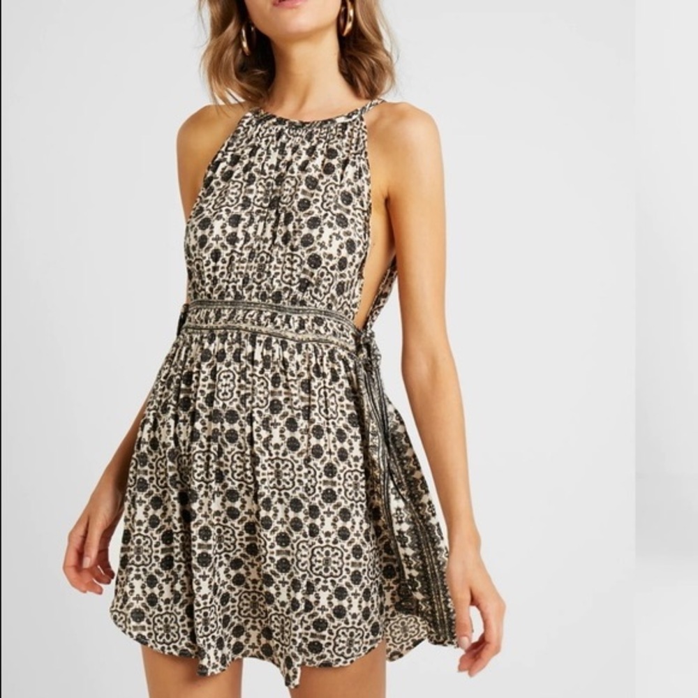 SOLD NWT Free People Midsummers Day Top - Picture 1 of 8